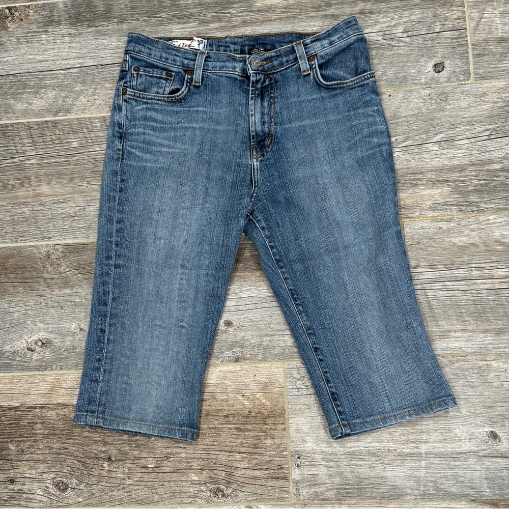 RED ENGINE FACTORY DISTRESSED BERMUDA SHORTS LADIES SIZE 28